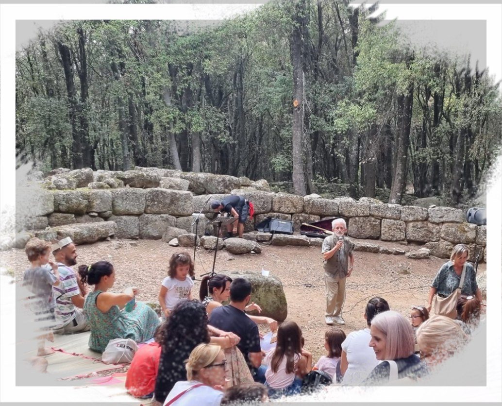 Visita guidata alle tombe dei giganti del Parco Archeologico Selèni a Lanusei